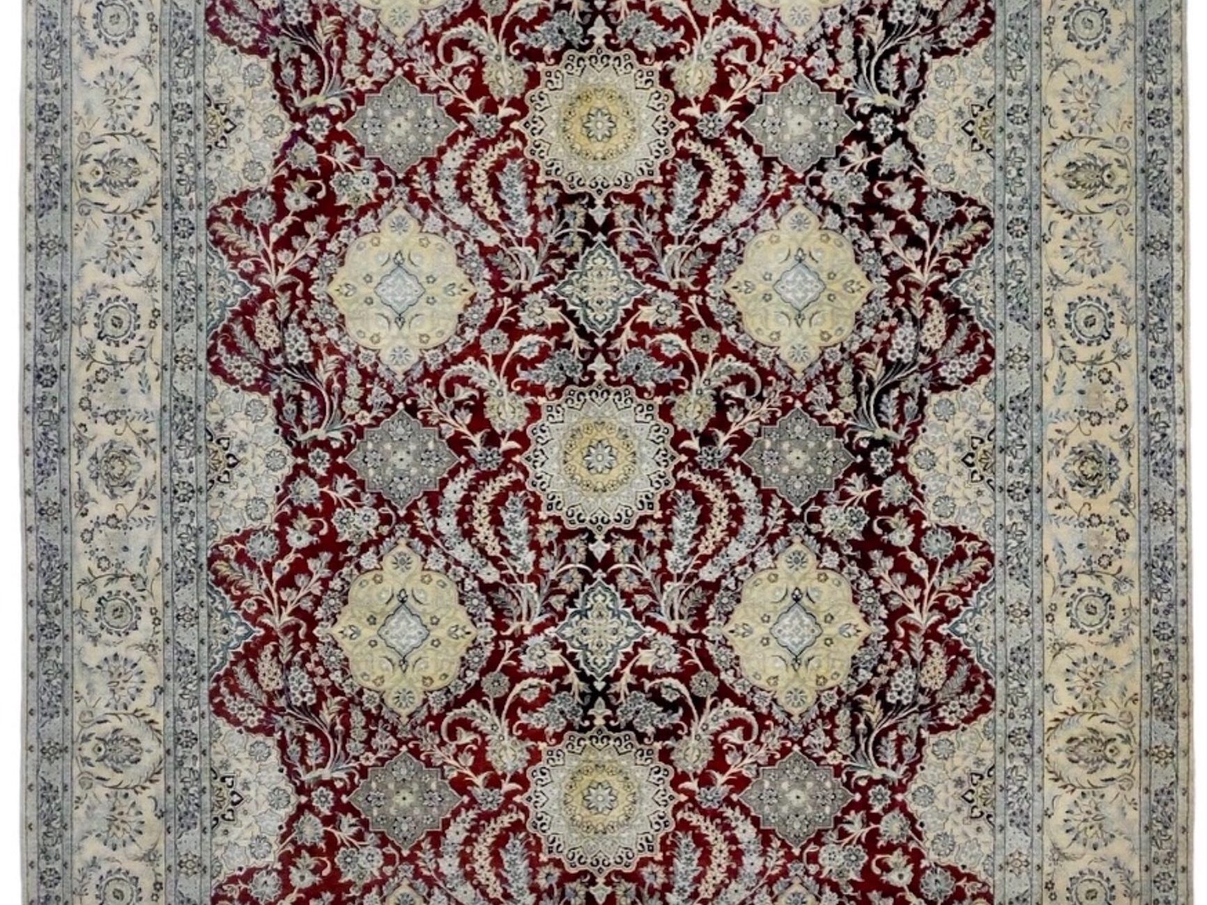 ペルシャ絨毯【シルク】リビングサイズ大　ナイン産(逸品)　181×275(cm)　¥7,700,000(税込)