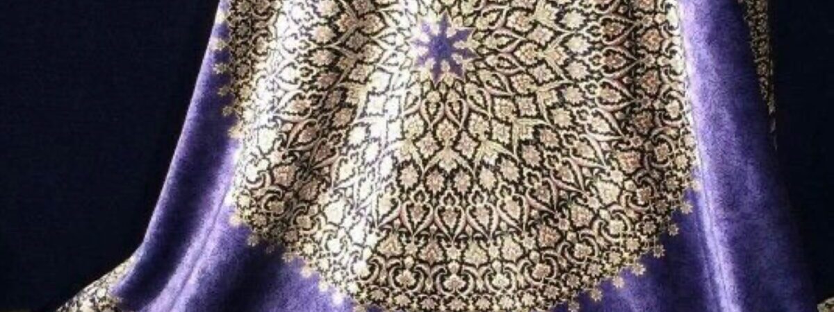 シルクのペルシャ絨毯を使用する際に注意すべきこと