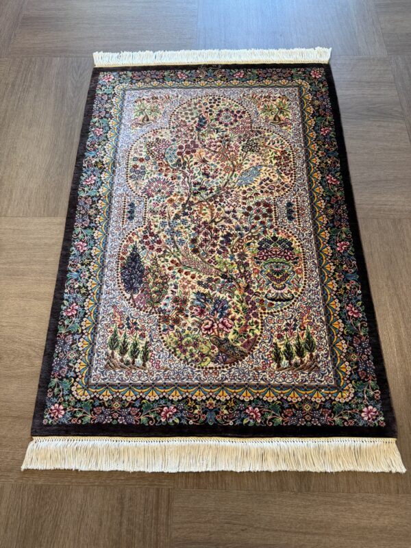 クム産シルクペルシャ絨毯 ヌーリ工房 90×61cm